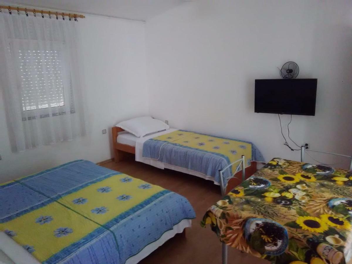 Apartmani Kovacic Murter Luaran gambar