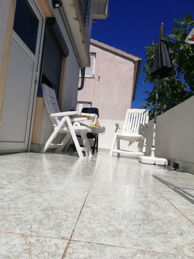 Apartmani Kovacic Murter Luaran gambar