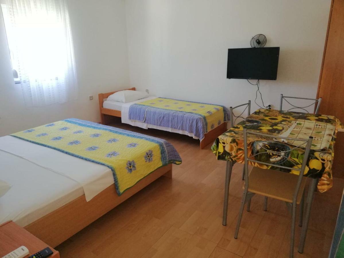 Apartmani Kovacic Murter Luaran gambar